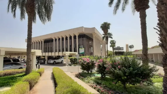 Pabrik Quran terbesar di Madinah